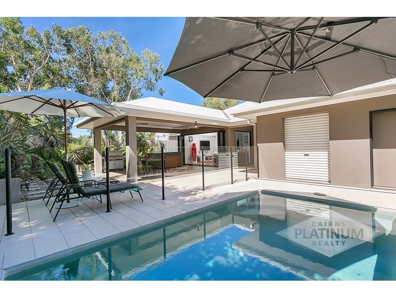 4 Saunders Court, Clifton Beach QLD 4879