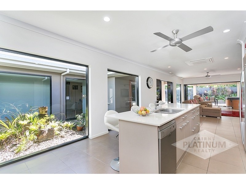 4 Saunders Court, Clifton Beach QLD 4879