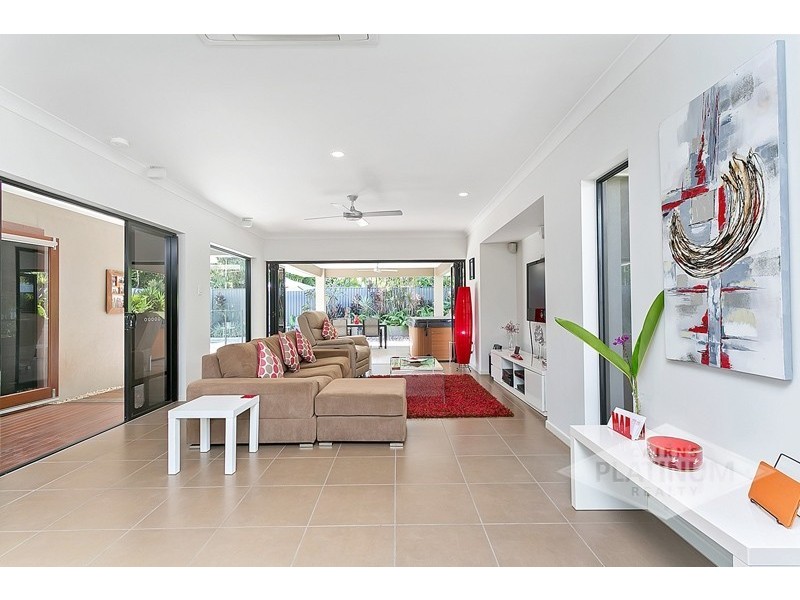 4 Saunders Court, Clifton Beach QLD 4879