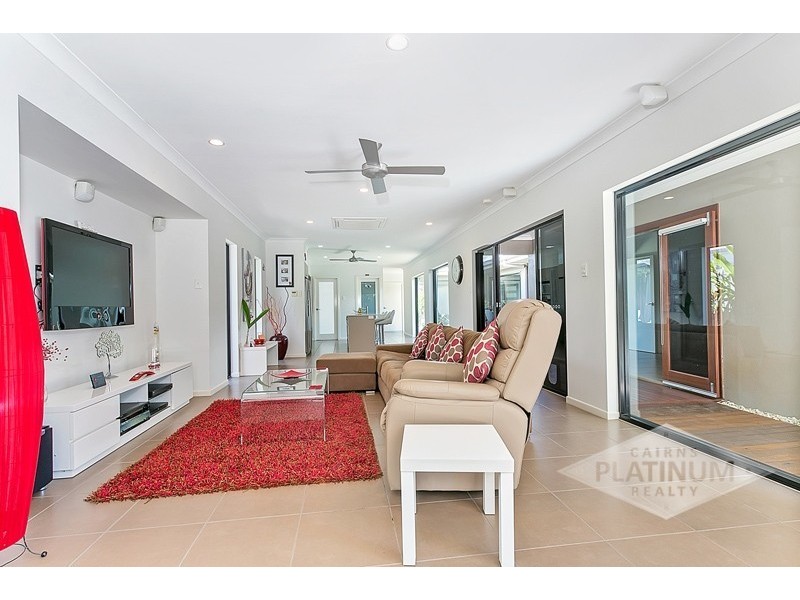 4 Saunders Court, Clifton Beach QLD 4879