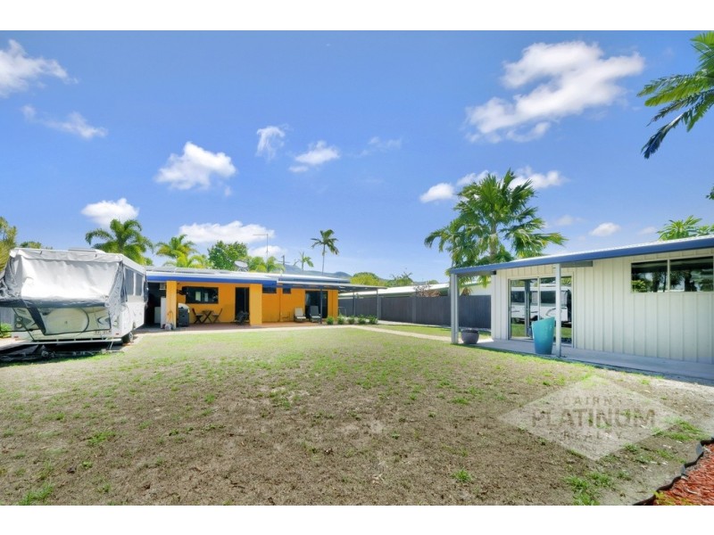 6 Parkway Street, Trinity Park QLD 4879