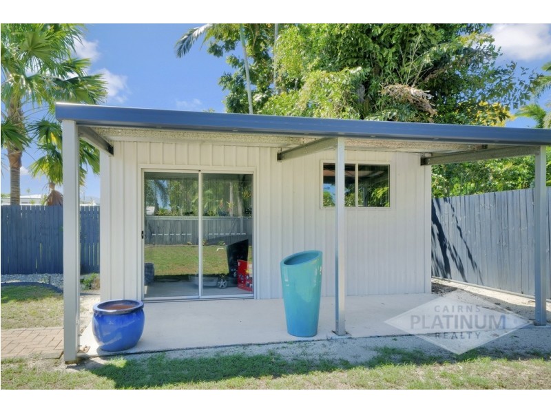 6 Parkway Street, Trinity Park QLD 4879