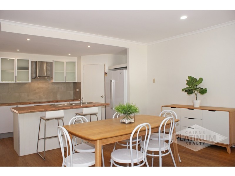 33/24 Warren Street, Palm Cove QLD 4879