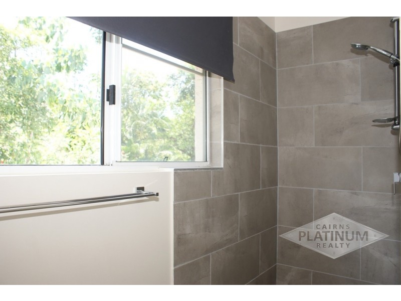 33/24 Warren Street, Palm Cove QLD 4879