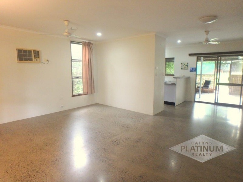 1 Kerryanne Close, Smithfield QLD 4878