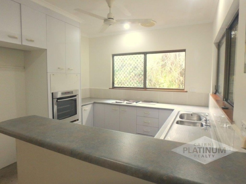 1 Kerryanne Close, Smithfield QLD 4878