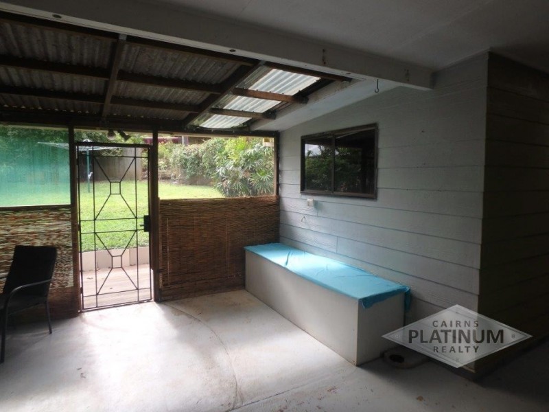 1 Kerryanne Close, Smithfield QLD 4878