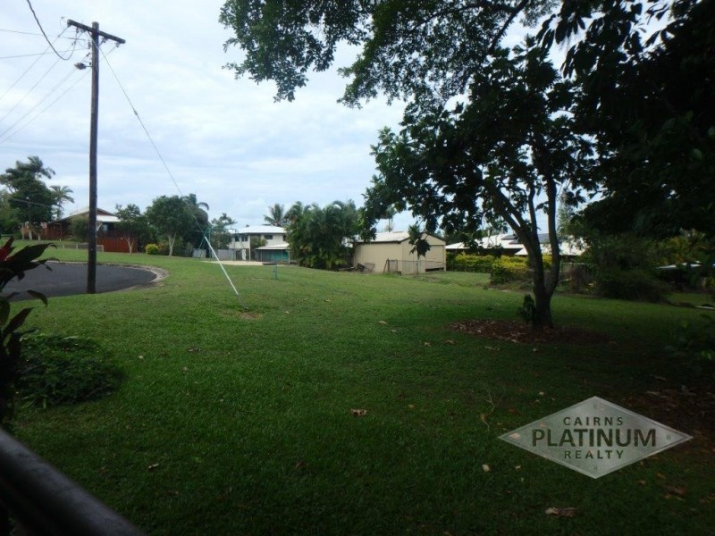 1 Kerryanne Close, Smithfield QLD 4878