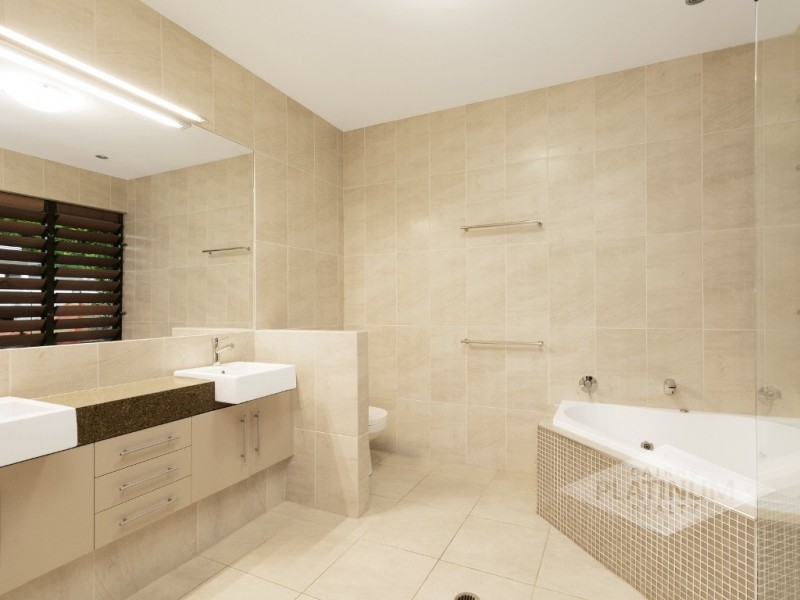 53 Cascade Boulevard, Palm Cove QLD 4879