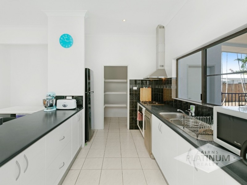 63 Terebra Street, Palm Cove QLD 4879