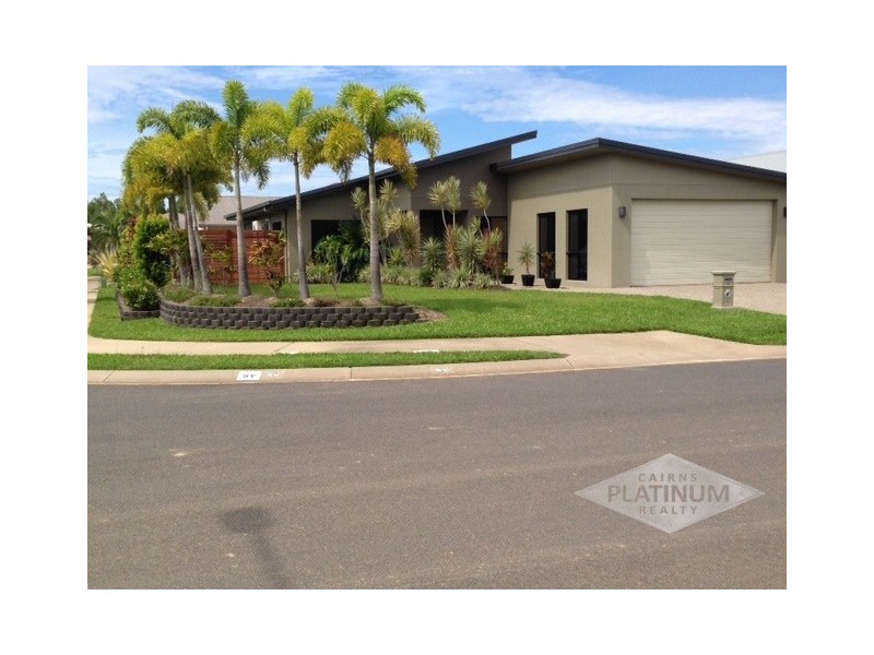 8 Montalbion Avenue, Trinity Park QLD 4879