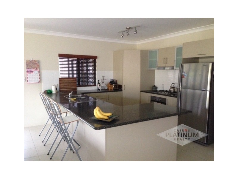 8 Montalbion Avenue, Trinity Park QLD 4879