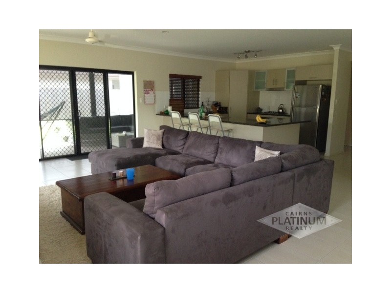 8 Montalbion Avenue, Trinity Park QLD 4879