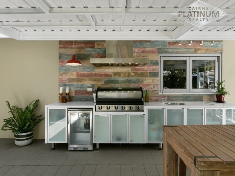 1 Hood Street, Trinity Park QLD 4879