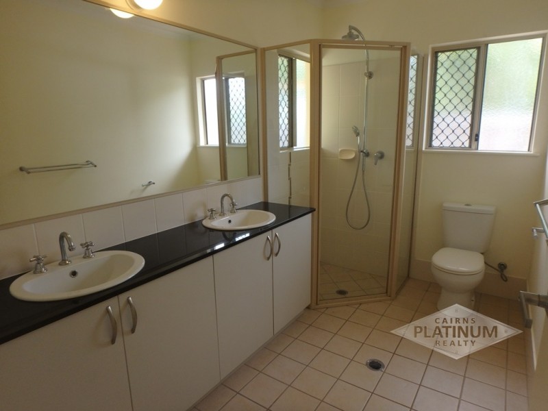 4 Icefire Quay, Trinity Park QLD 4879