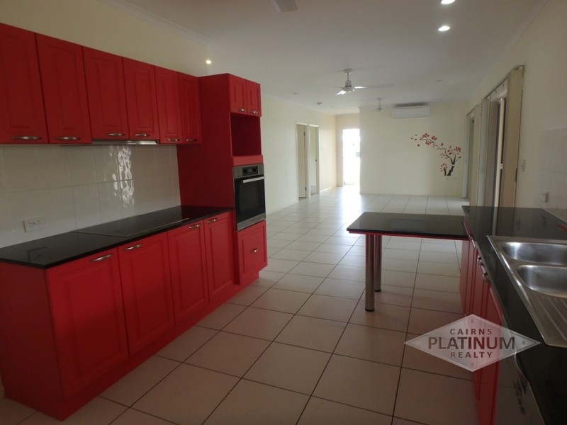 4 Icefire Quay, Trinity Park QLD 4879