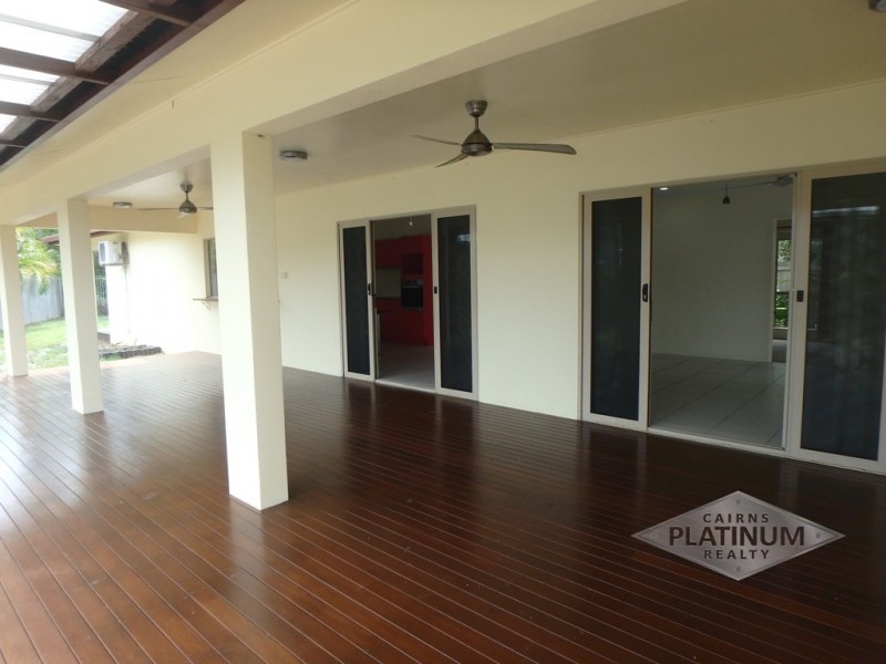 4 Icefire Quay, Trinity Park QLD 4879