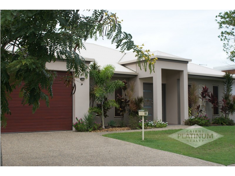10 Icefire Quay, Trinity Park QLD 4879
