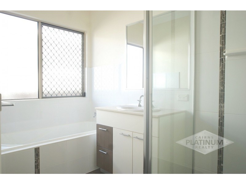 10 Icefire Quay, Trinity Park QLD 4879