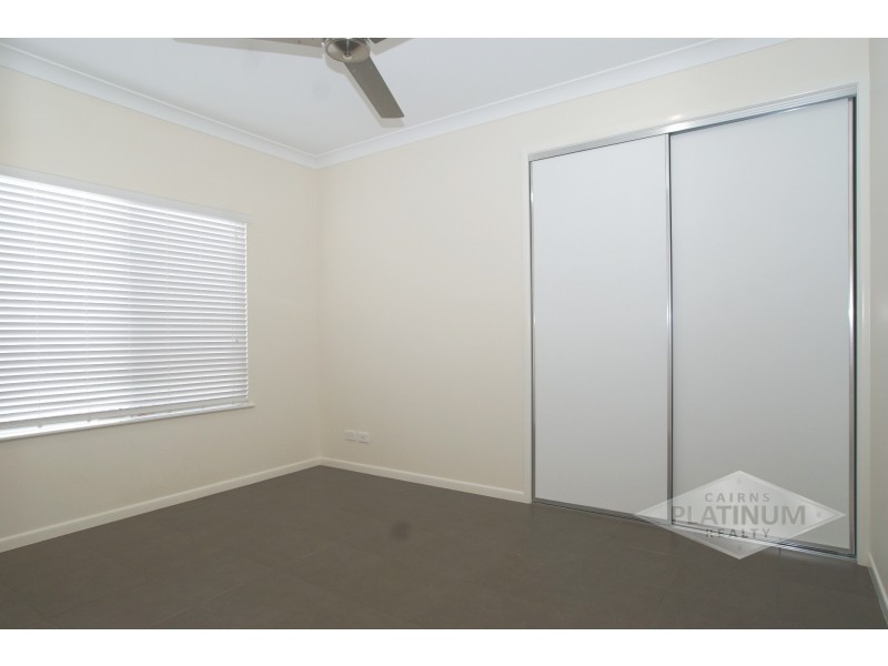 10 Icefire Quay, Trinity Park QLD 4879