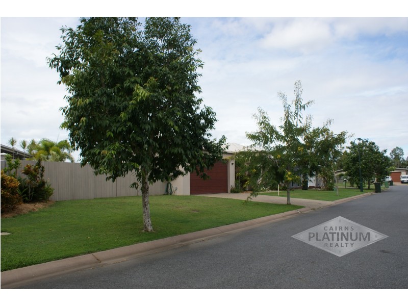 10 Icefire Quay, Trinity Park QLD 4879