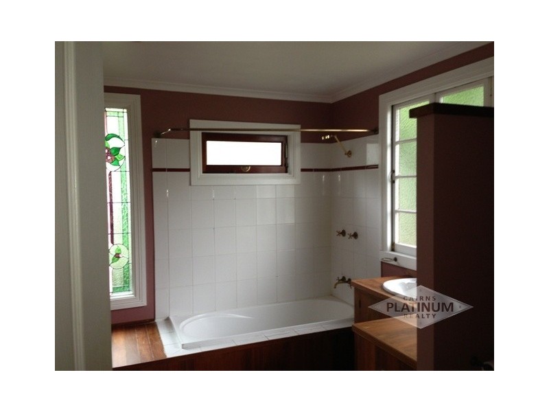 10 Magee Street, Aeroglen QLD 4870