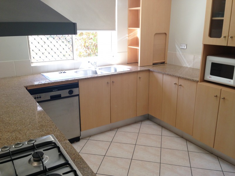 1303/2 Greenslopes Street, Cairns North QLD 4870