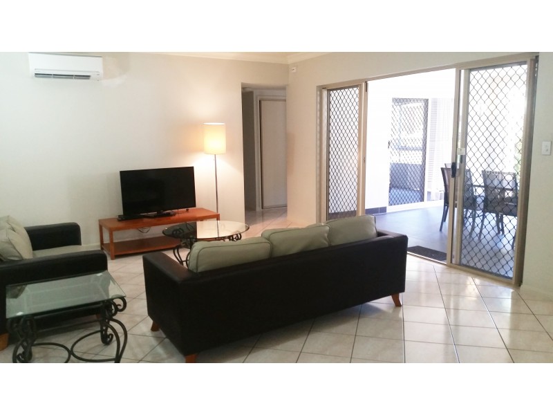 1303/2 Greenslopes Street, Cairns North QLD 4870