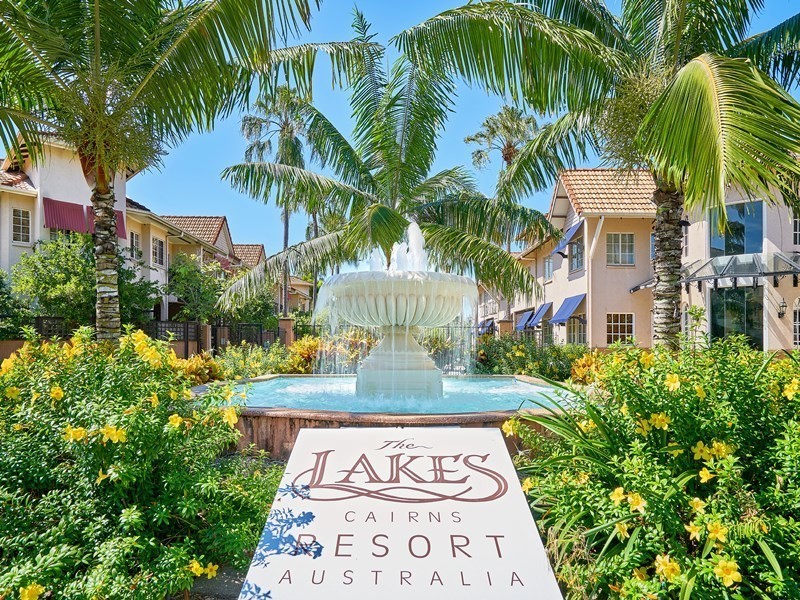 1303/2 Greenslopes Street, Cairns North QLD 4870