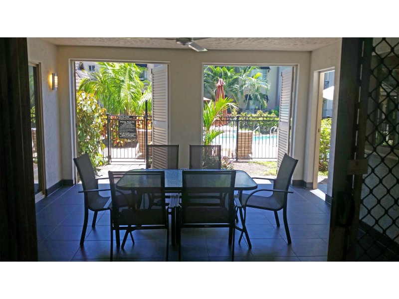 1303/2 Greenslopes Street, Cairns North QLD 4870