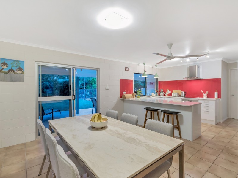 4 Hood Street, Trinity Park QLD 4879