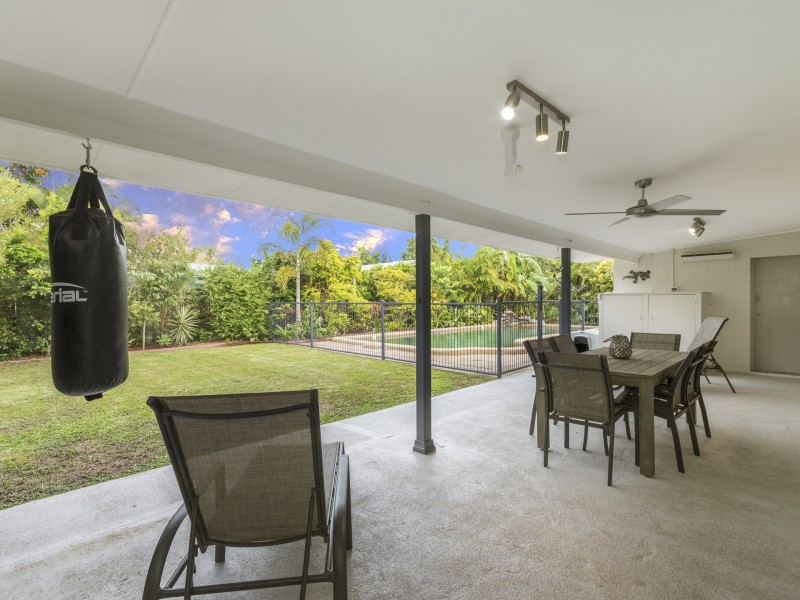 4 Hood Street, Trinity Park QLD 4879