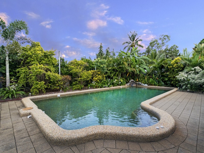 4 Hood Street, Trinity Park QLD 4879