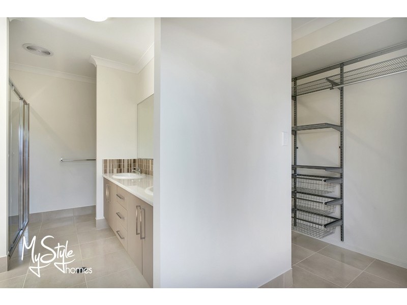 21 Bluecove Circuit, Trinity Park QLD 4879