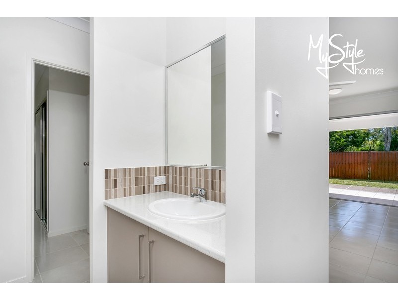 21 Bluecove Circuit, Trinity Park QLD 4879