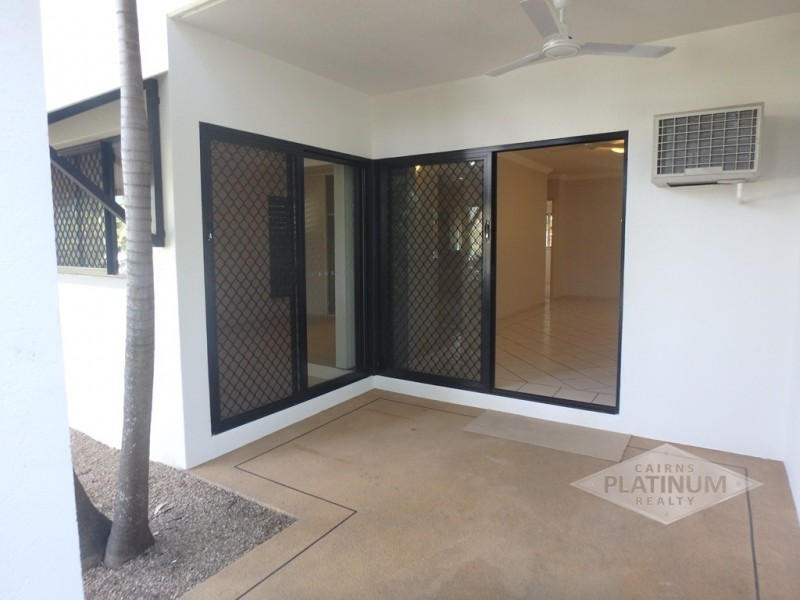 1/106 Moore Street, Trinity Beach QLD 4879