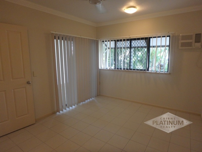 1/106 Moore Street, Trinity Beach QLD 4879