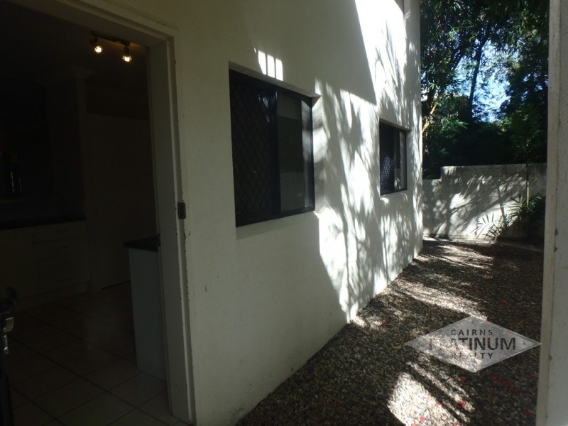 1/106 Moore Street, Trinity Beach QLD 4879