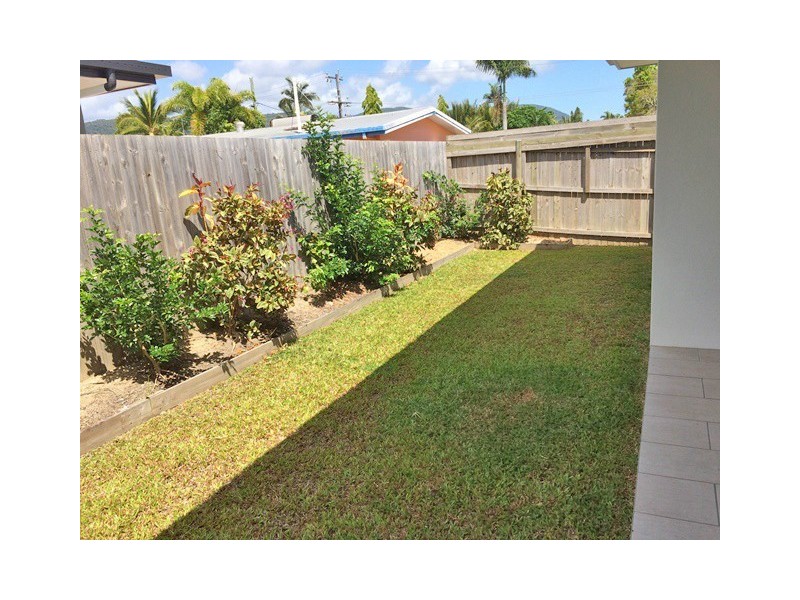 7b Kavieng Street, Trinity Beach QLD 4879