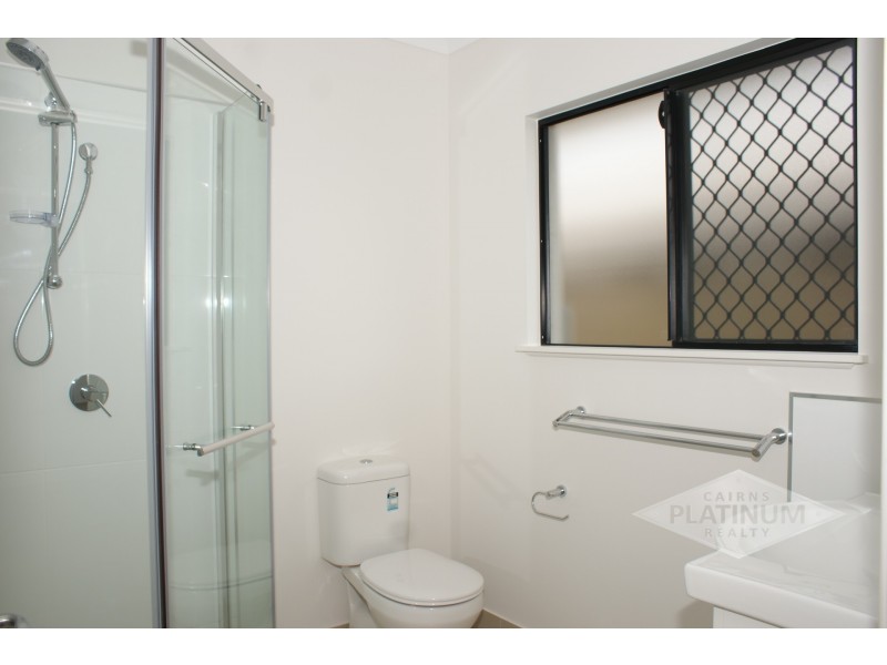 8 Ewan Glen, Trinity Park QLD 4879
