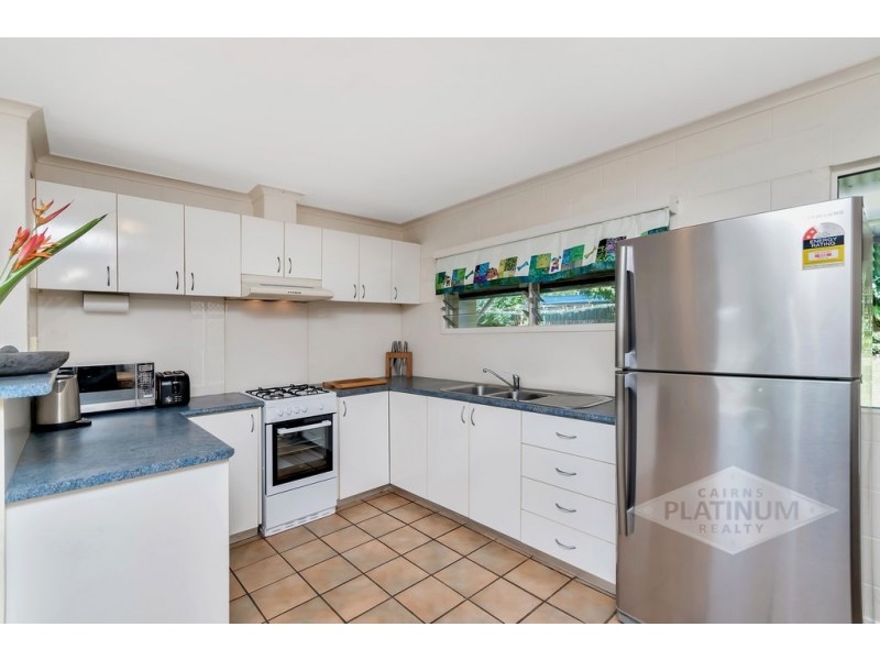 9 Queensborough Close, Trinity Park QLD 4879