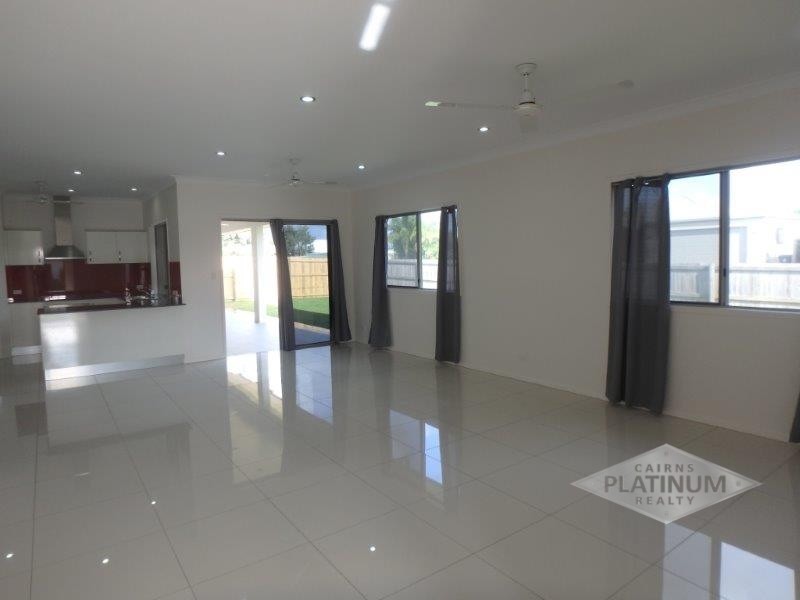 11 Brookville Garden, Smithfield QLD 4878