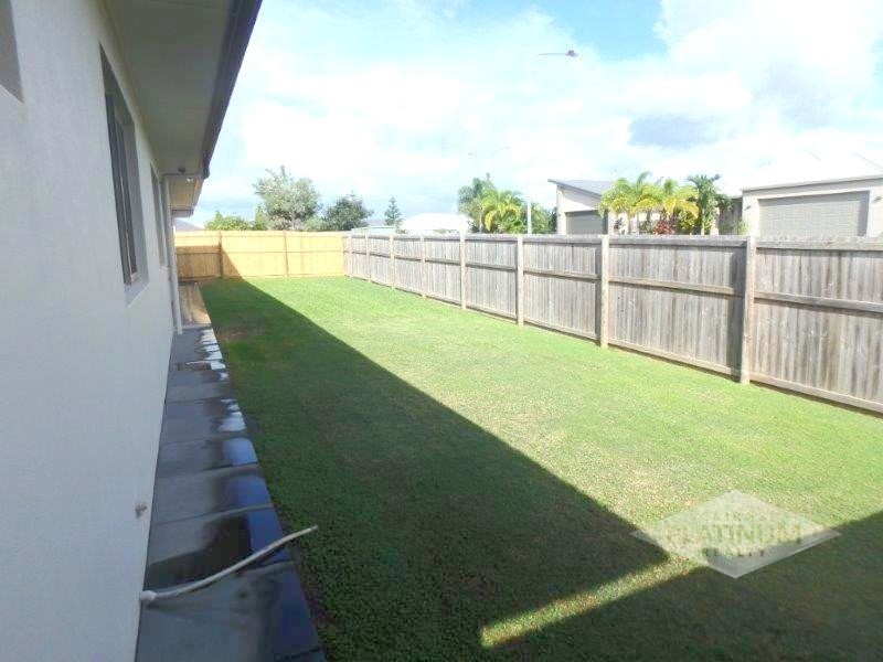 11 Brookville Garden, Smithfield QLD 4878