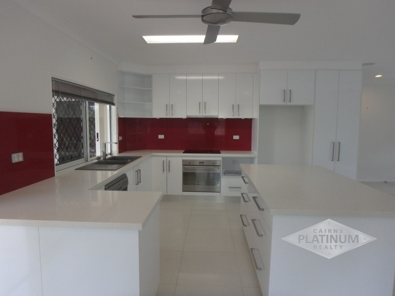 6 Pellowe Street, Clifton Beach QLD 4879