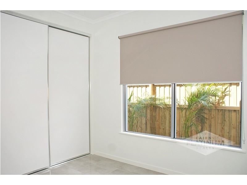 1/12 Pacific Place, Trinity Park QLD 4879
