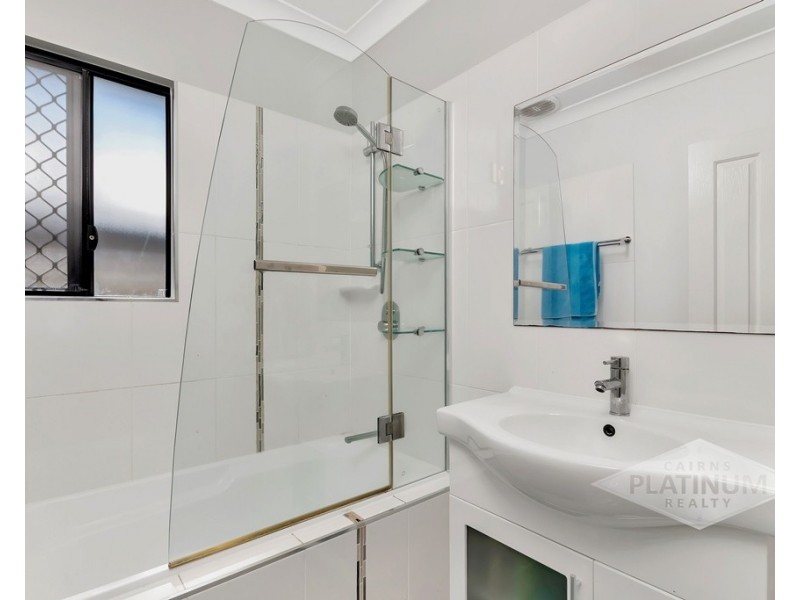 9 Coastline Parade, Trinity Beach QLD 4879