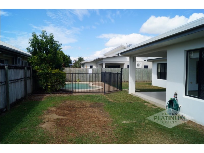 10 Totley Chase, Trinity Park QLD 4879