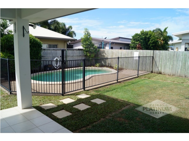 10 Totley Chase, Trinity Park QLD 4879