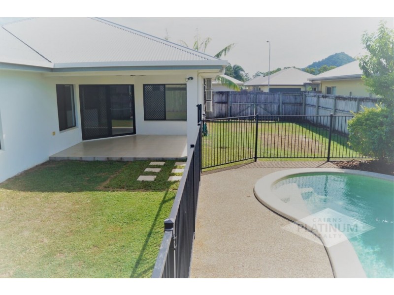 10 Totley Chase, Trinity Park QLD 4879