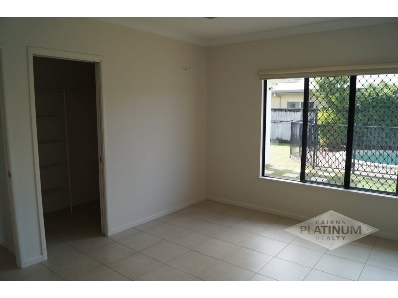 10 Totley Chase, Trinity Park QLD 4879